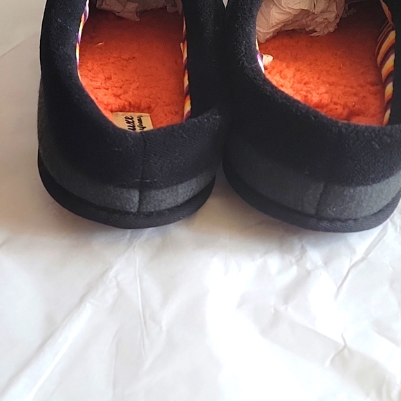MEN'S DLUXE BY DEARFOAM DANCING SKELTON SLIPPERS NWOT - Picture 6 of 7